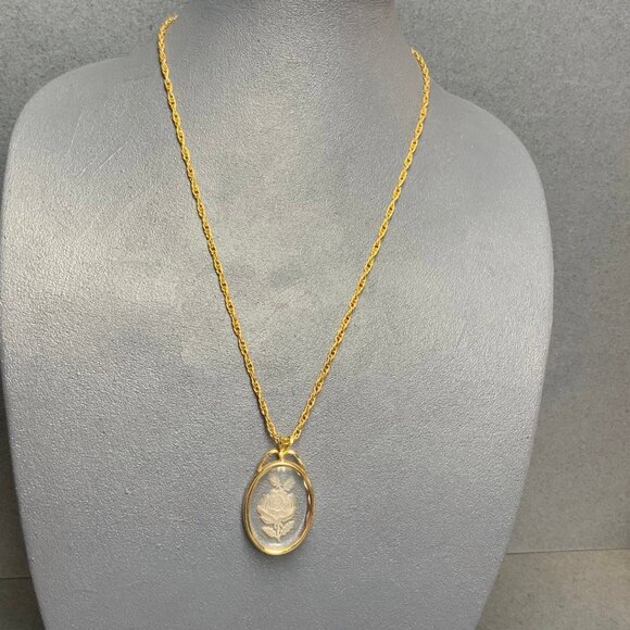 Vintage Jewelry - Clear Acrylic Rose Pendant Necklace 24 In Gold Chain Elegant Timeless Classic